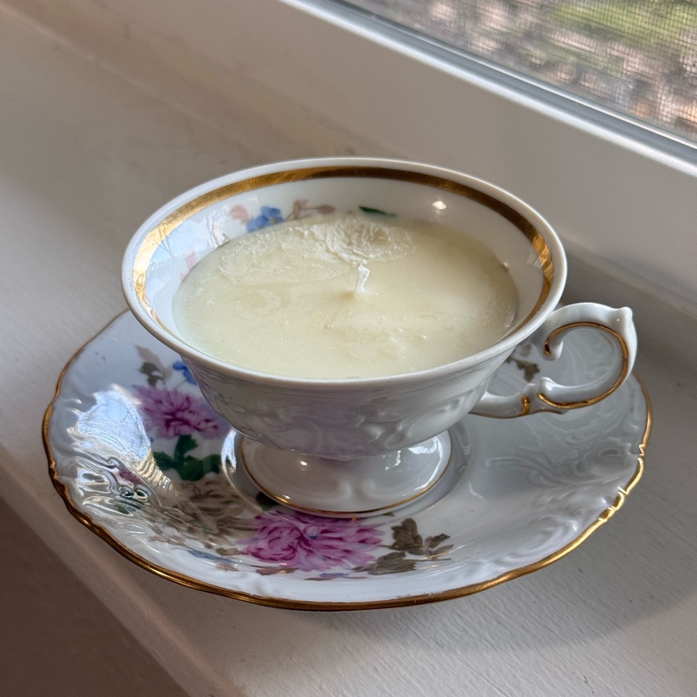 Massage Body Oil Candle - Picture 2 of 3